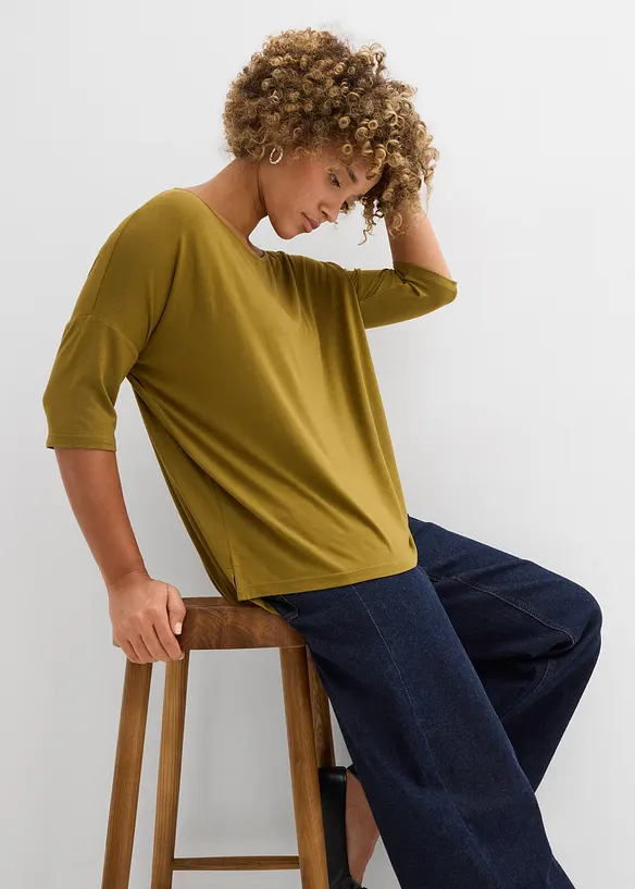 Fyrkantig T-shirt med b&aring;tringning i mjuk viskosmix, bonprix