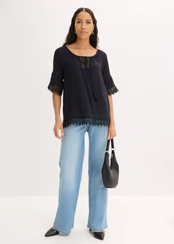 Tunika med spets i mjuk viskos, bonprix