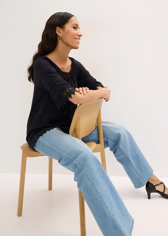 Tunika med spets i mjuk viskos, bonprix