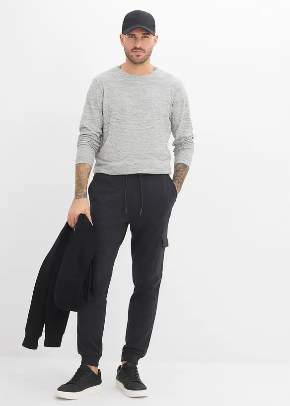 Joggingbyxa med cargofickor, bonprix