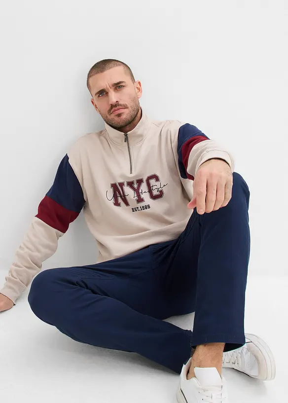 Stretchbyxa med sk&auml;rp, normal passform, raka ben, bonprix