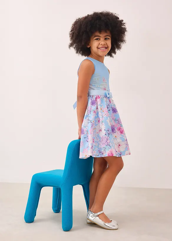 Kl&auml;nning i utst&auml;lld modell, bonprix