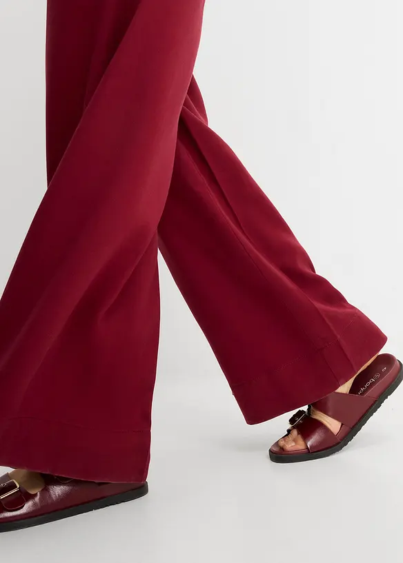 Byxa med gubbveck, av lyocell med mjukt fall, bonprix