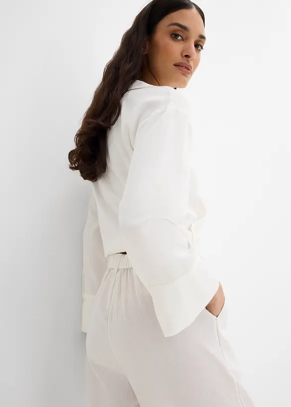 Byxa med dekorativ knapp, av viskosmix, bonprix