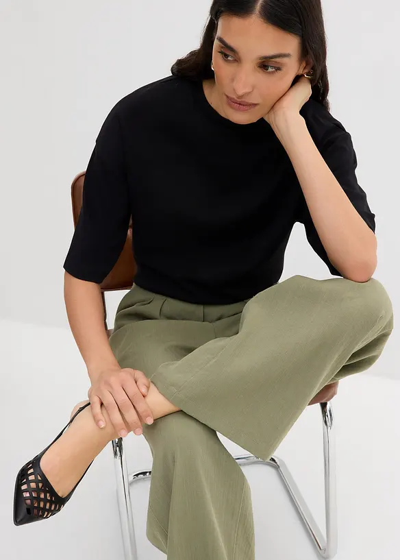 Byxa med dekorativ knapp, av viskosmix, bonprix