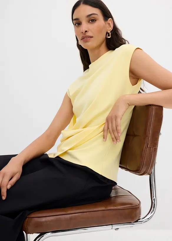 Topp av viskosmix, med asymmetrisk nederkant, bonprix