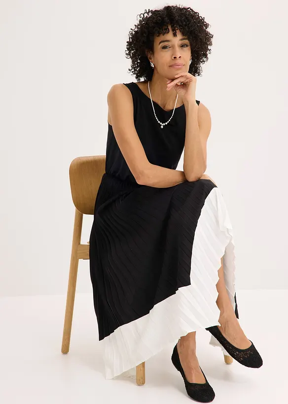 Kl&auml;nning med asymmetrisk nederkant, bonprix