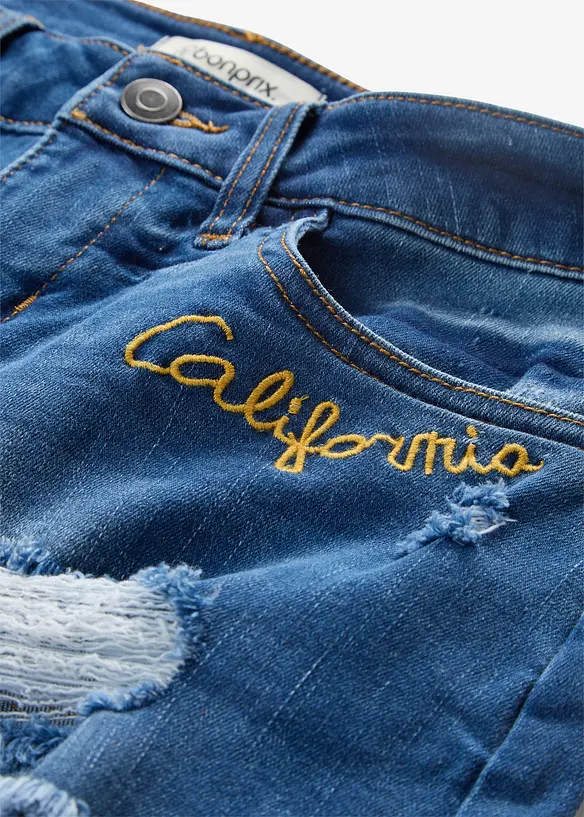 Jeansshorts med broderi, bonprix