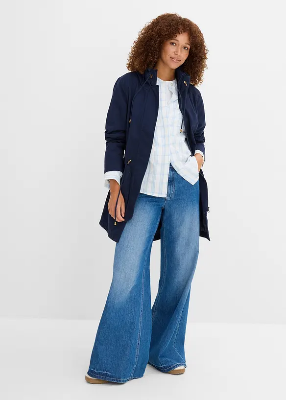 Kort bomullsparkas med st&aring;krage, figursydd, bonprix