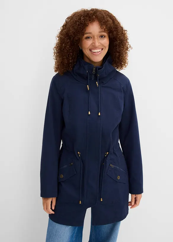 Kort bomullsparkas med st&aring;krage, figursydd, bonprix