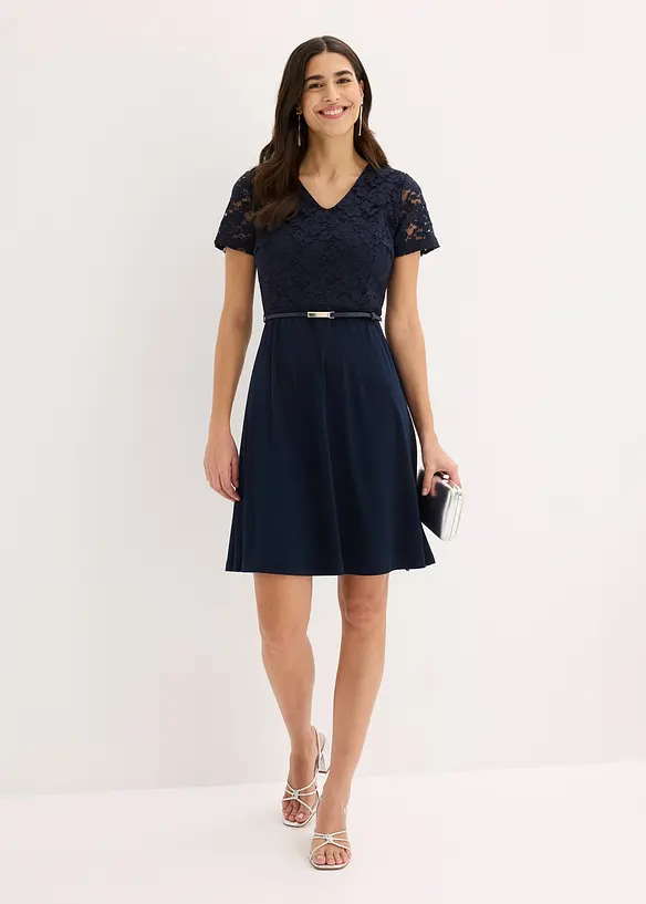 Minikl&auml;nning med spets och sk&auml;rp, bonprix