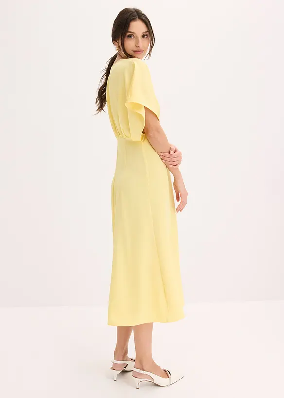 Maxikl&auml;nning i glansig satin, bonprix