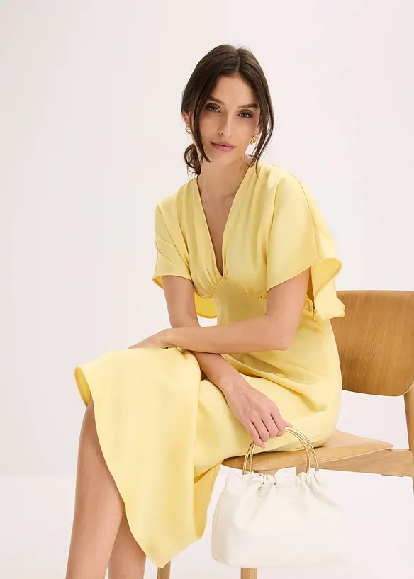 Maxikl&auml;nning i glansig satin, bonprix