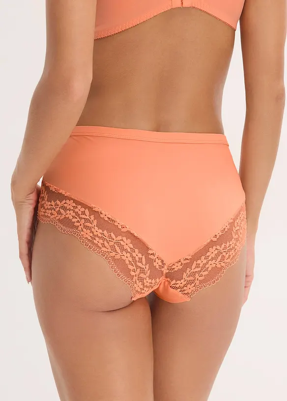 Maxihipstertrosa med skir spets, bonprix