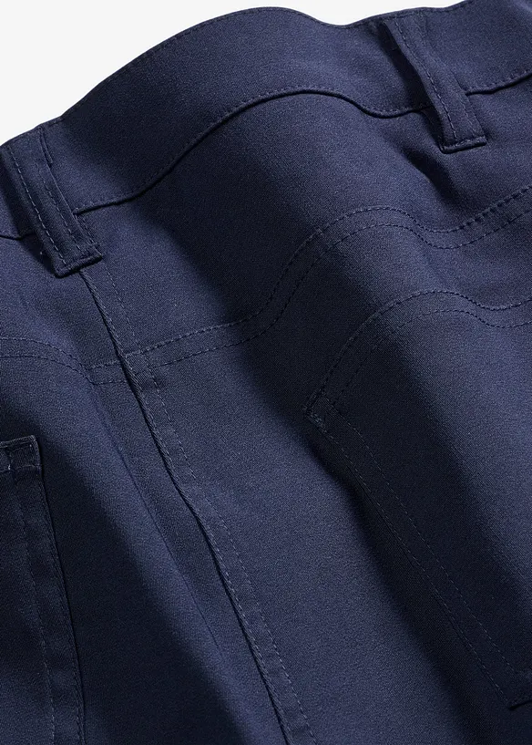 Stretchbyxa i bootcutmodell, bonprix