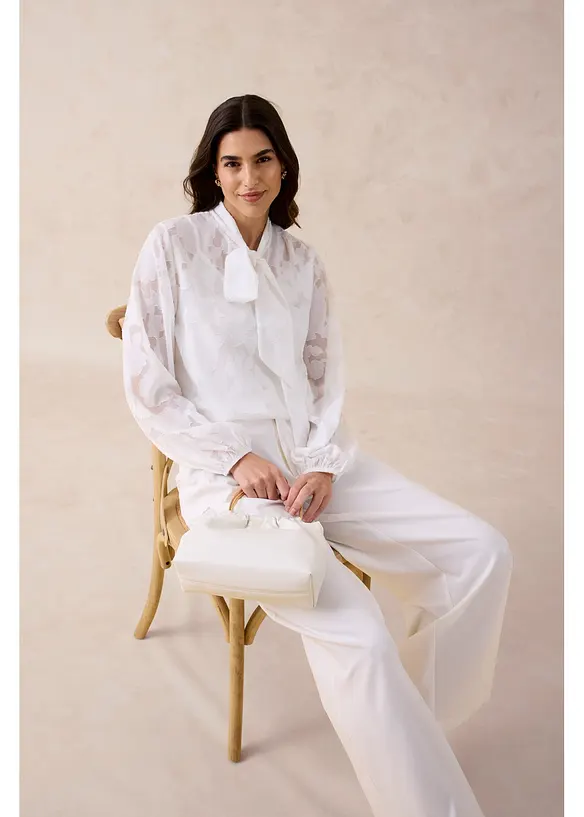 Dra p&aring;-blus med broderi, bonprix