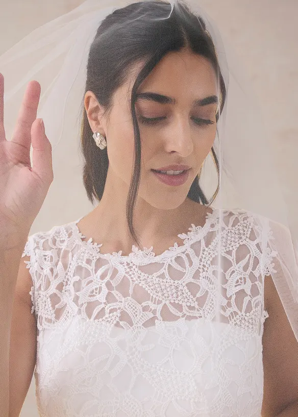 L&aring;ng aftonkl&auml;nning med spets, bonprix