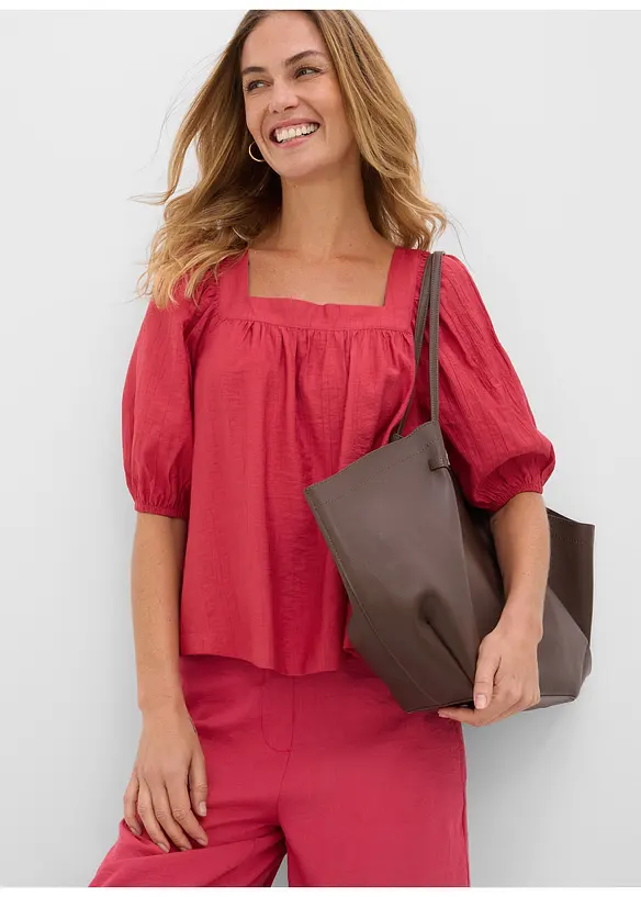 Blus av krinklat material med struktur, bonprix