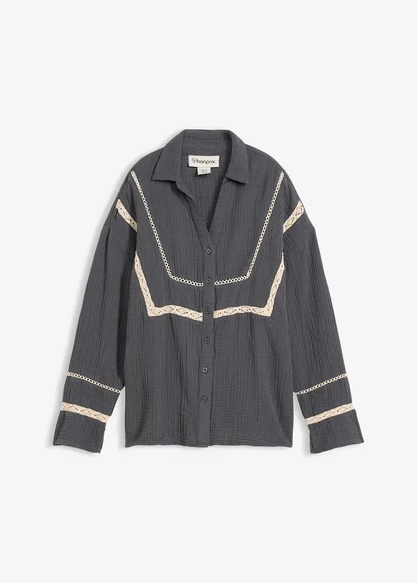 Muslinblus med spetsinf&auml;llningar, bonprix