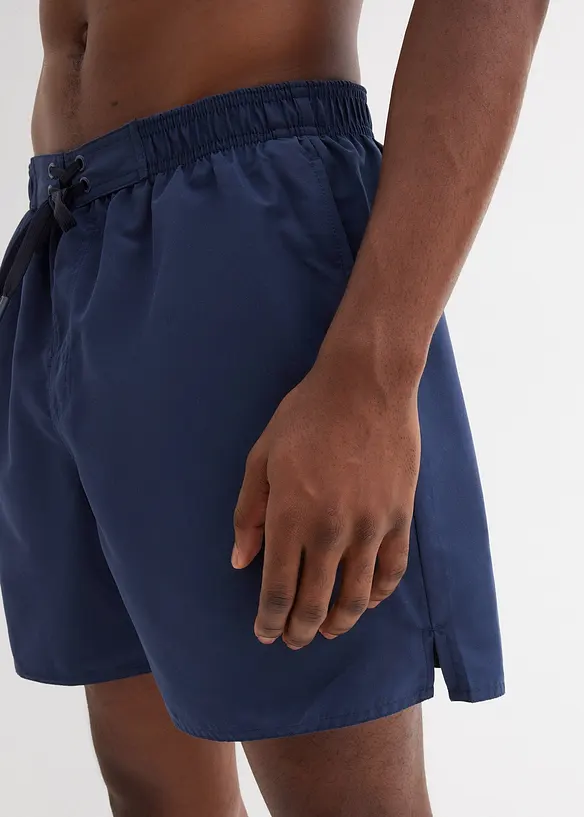 Badshorts med fickor i sidan, bonprix