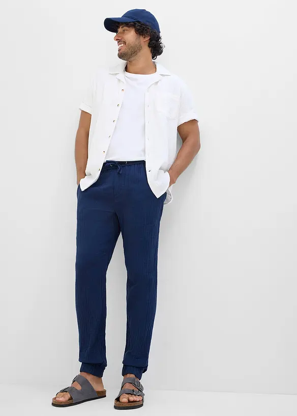 Dra p&aring;-byxa i bomullsmuslin, normal passform, avsmalnande ben, bonprix