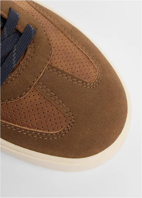 Sneakers fr&aring;n Bugatti, Bugatti