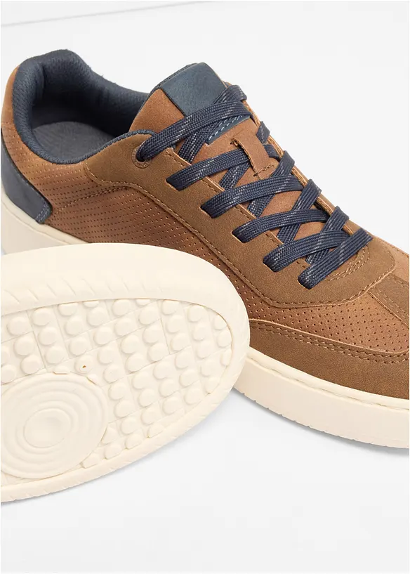 Sneakers fr&aring;n Bugatti, Bugatti