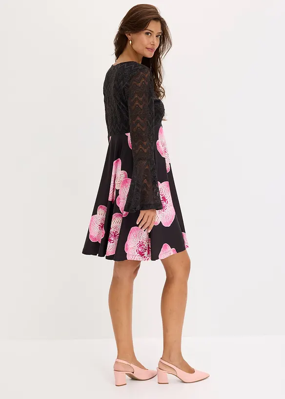 Jerseykl&auml;nning med spets, bonprix