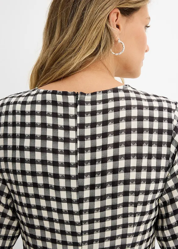 Kort kl&auml;nning med ballongformad nederkant, bonprix