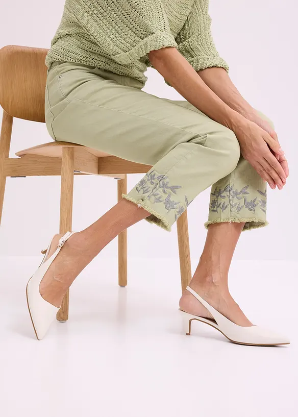 Twillbyxa med broderi, bonprix