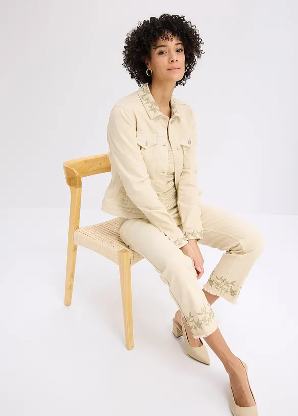 Twillbyxa med broderi, bonprix