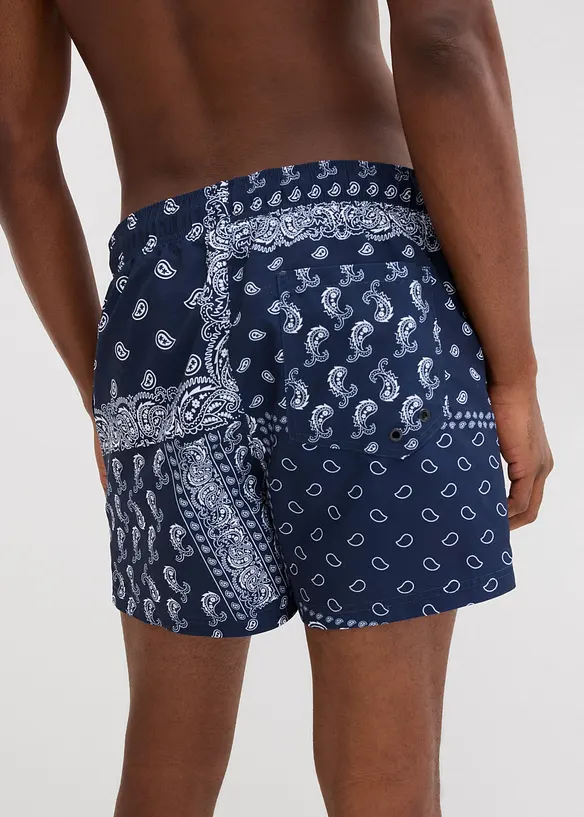 Badshorts med fickor i sidan, bonprix