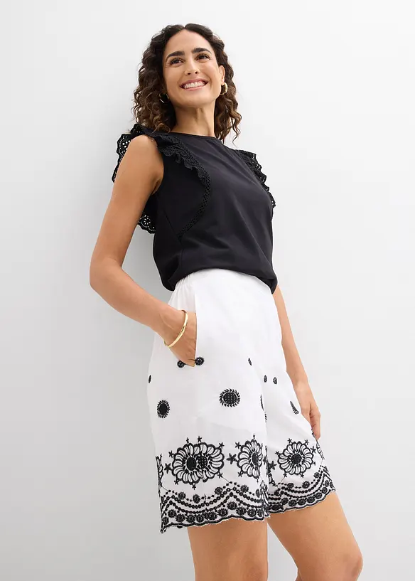 Shorts med brodyr, bonprix