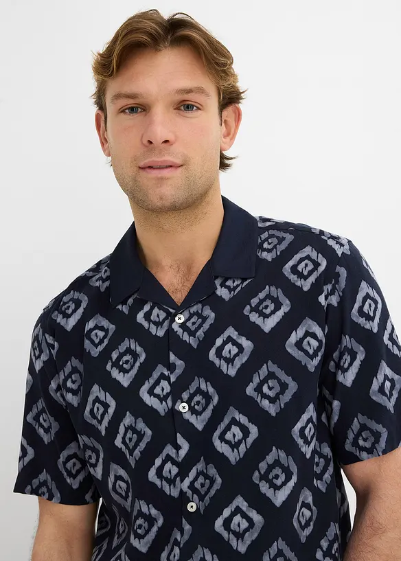 Kort&auml;rmad skjorta med resortkrage, bonprix