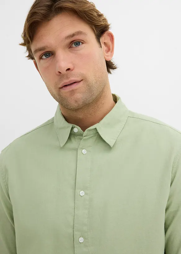 L&aring;ng&auml;rmad skjorta i svalkande linnemix, modern passform, bonprix
