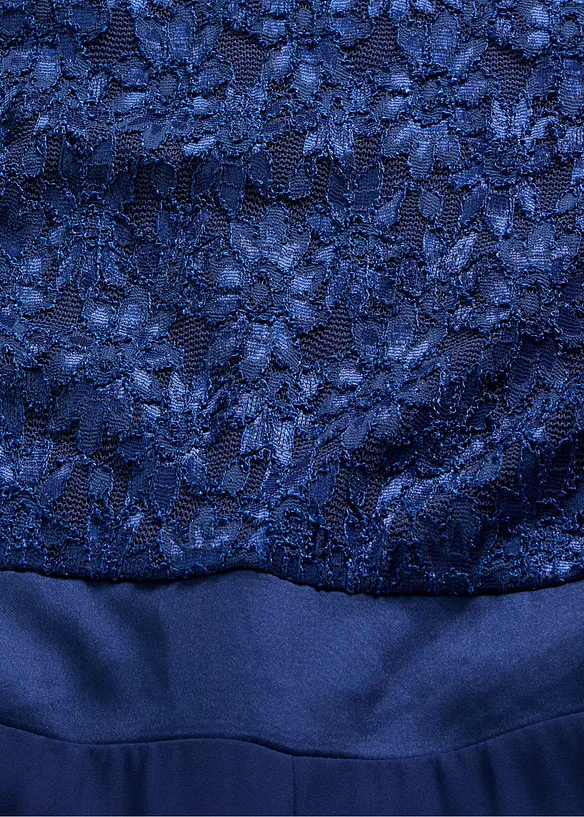 Jumpsuit av tunn chiffong med spets, bonprix