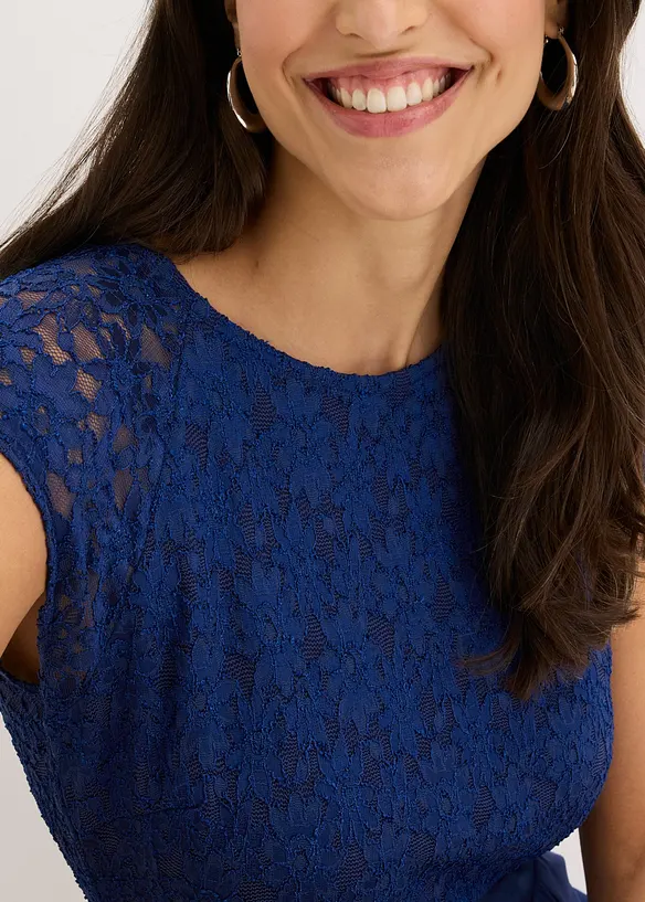 Jumpsuit av tunn chiffong med spets, bonprix