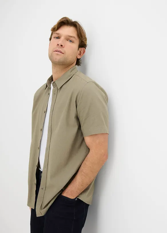 Kort&auml;rmad skjorta i luftig linnemix, bonprix