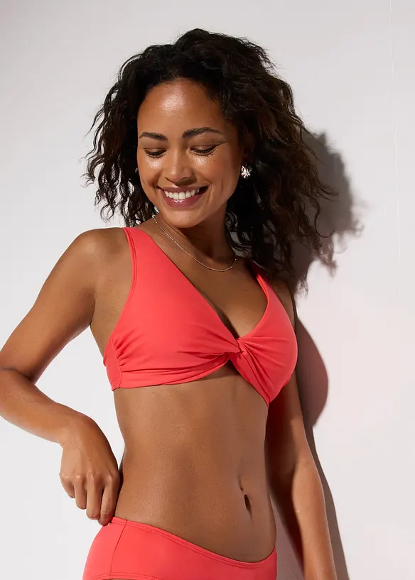 Bikini&ouml;verdel med twistad detalj, bonprix