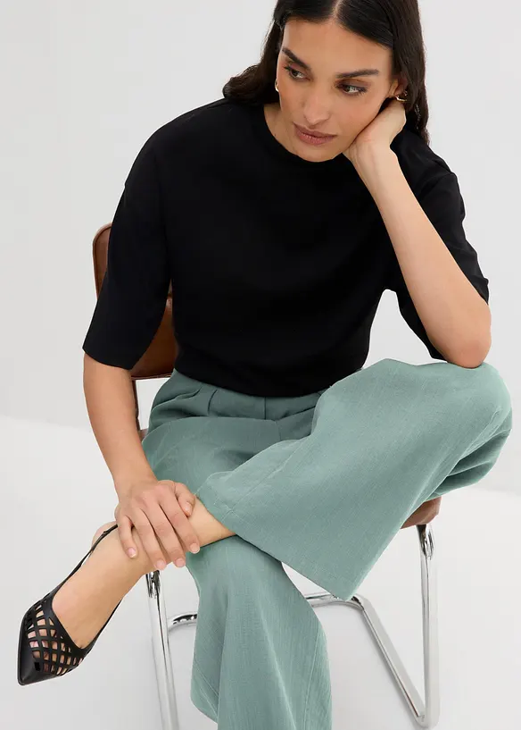 Byxa med dekorativ knapp, av viskosmix, bonprix