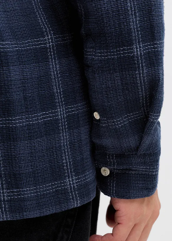 L&aring;ng&auml;rmad skjorta fr&aring;n JJ REBEL, JJ REBEL