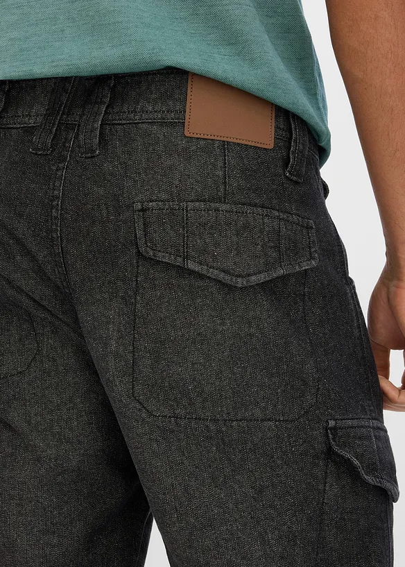 L&aring;nga jeansshorts i cargomodell av tunt material, Relaxed Fit, bonprix