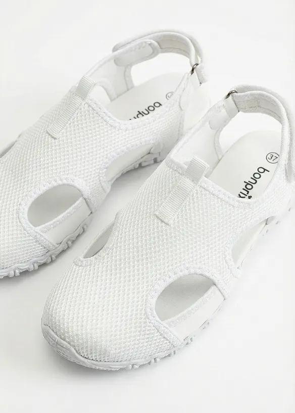 Vandringssandal med profilsula, bonprix