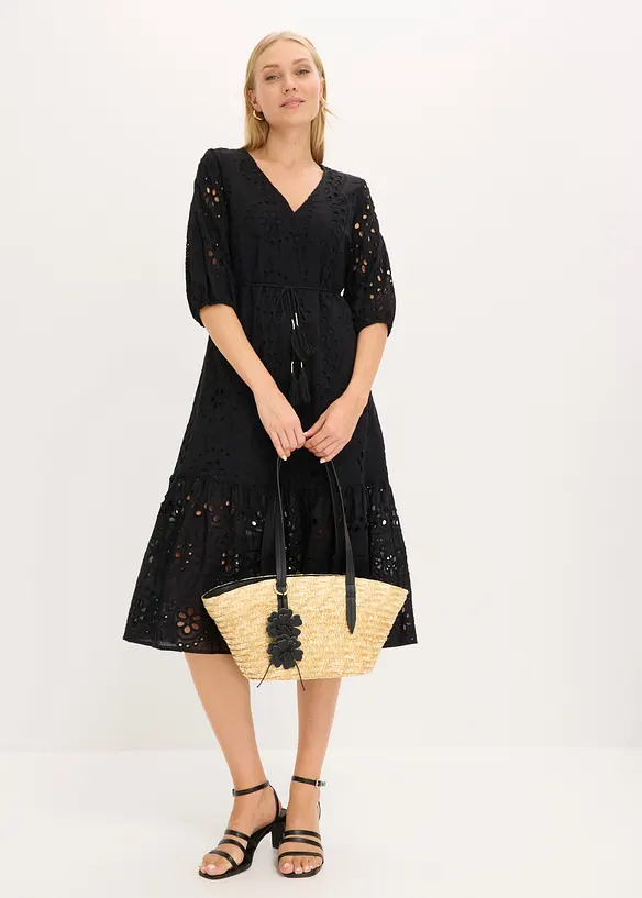 Mellanl&aring;ng bomullskl&auml;nning med h&aring;lbroderi, bonprix