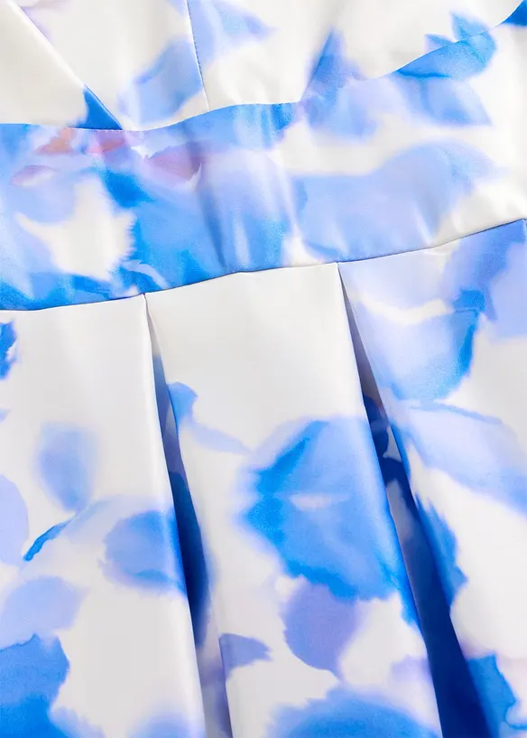 Kl&auml;nning av glansig satin, bonprix