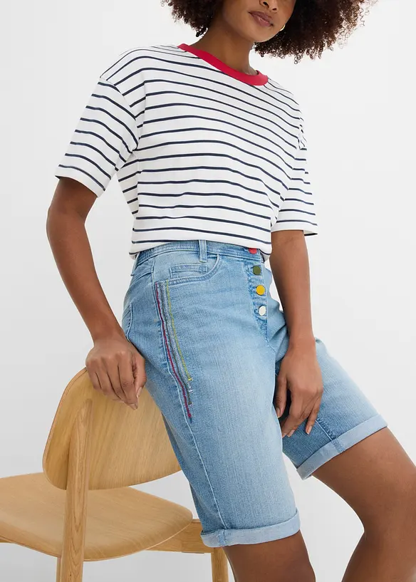 Jeansbermudas Mid Waist med broderi och bekv&auml;m midja, bonprix
