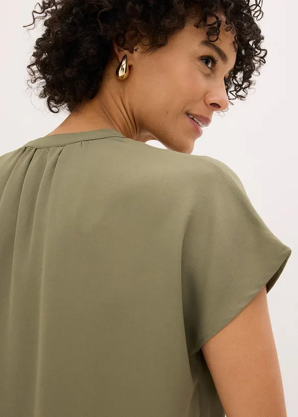 Kort&auml;rmad blus med dold knappsl&aring;, bonprix