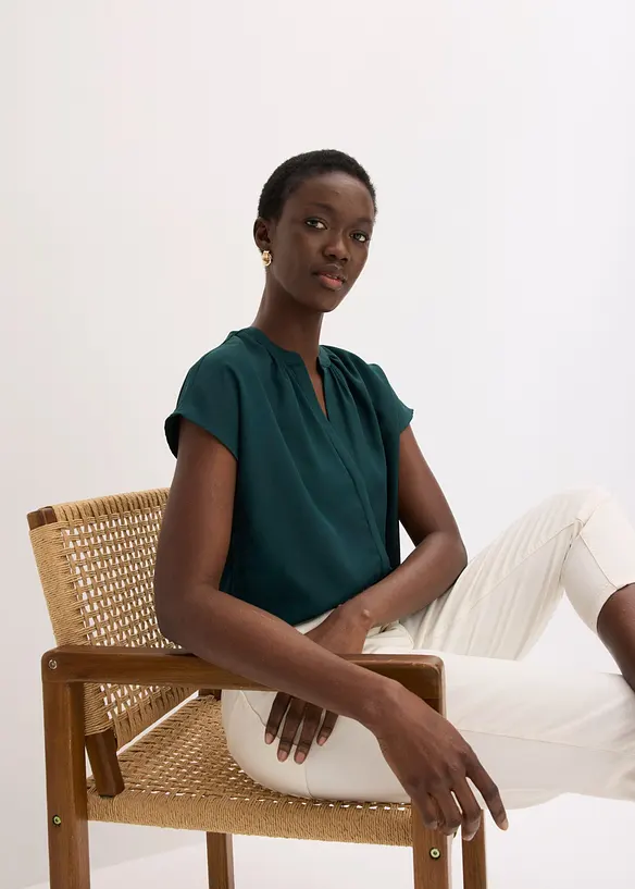 Kort&auml;rmad blus med dold knappsl&aring;, bonprix