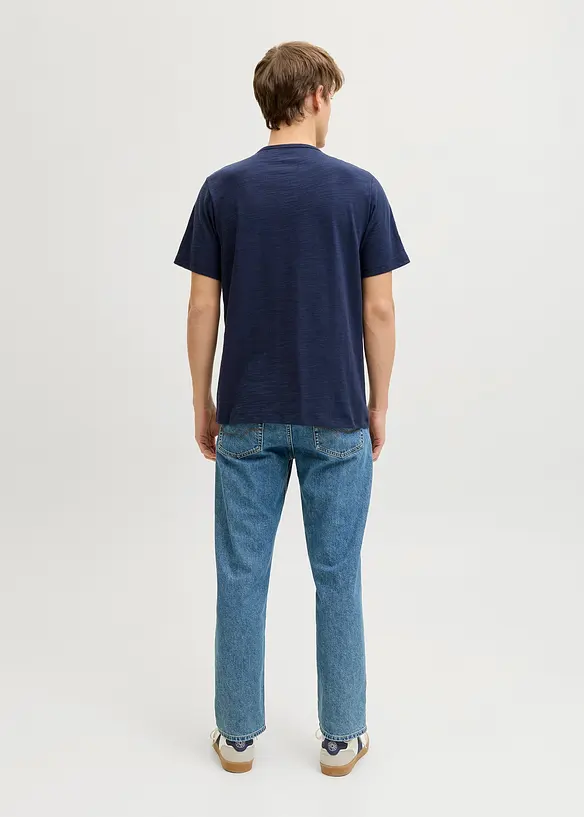 T-shirt i bomull med farfarskrage, fr&aring;n JJ REBEL, JJ REBEL