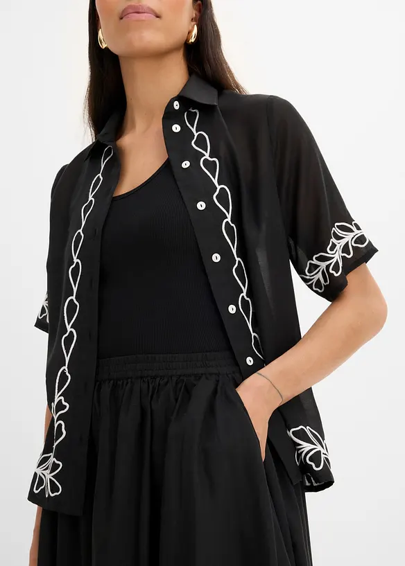 Mellanl&aring;ng kjol med broderi, bonprix